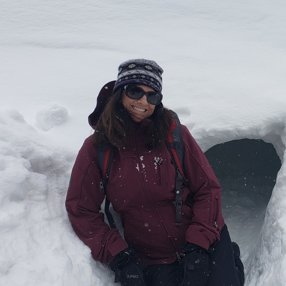 Meet your Posher, Vickie - Picture 1 of 1